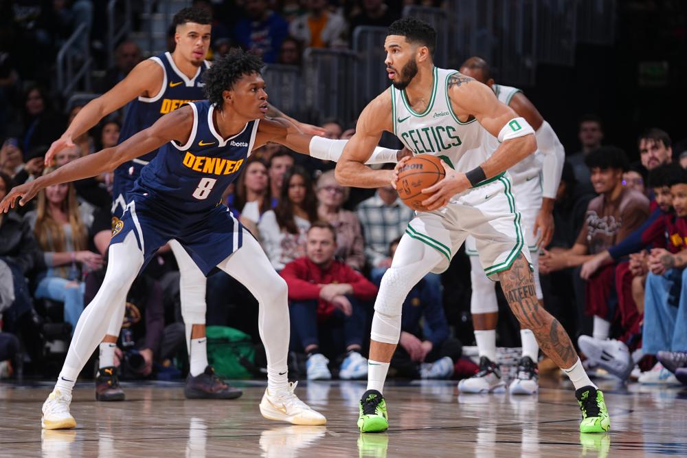 在此背景下 在此背景下